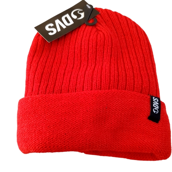 DVS Red Cable Knit Winter Beanie New One Size - Picture 7 of 7